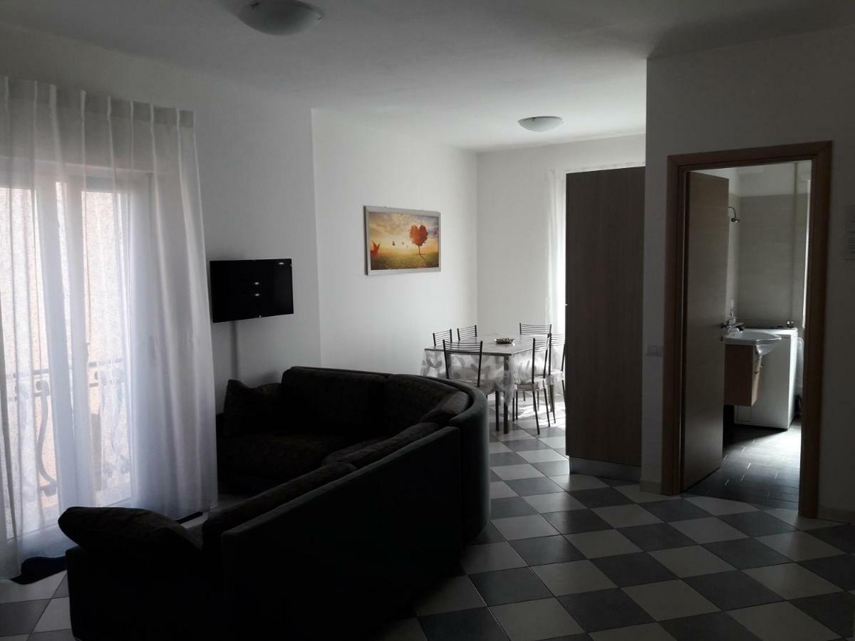 La Casa Dei Gelsi Villa Castel Gandolfo Bagian luar foto